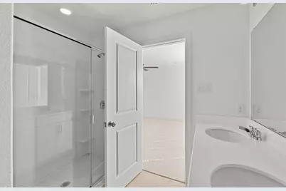 105 Green Berets Bend, Jarrell, TX 76537 - Photo 15