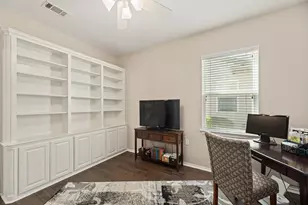 605 Farm Hill Dr, Georgetown, TX 78633 - Photo 1
