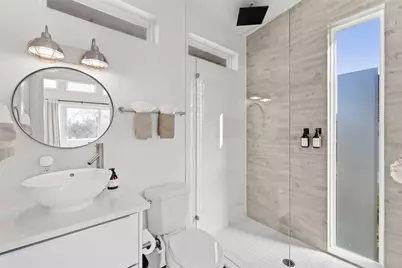 1904 E 17th Street #B, Austin, TX 78702 - Photo 25