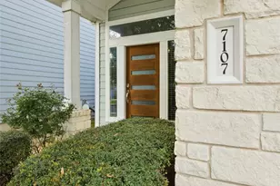7107 Mowbray St, Austin, TX 78741 - Photo 3