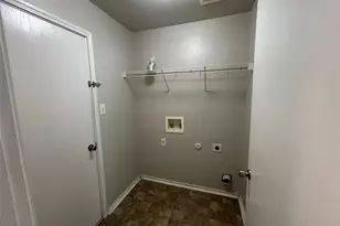 2101 Whistling Way, Taylor, TX 76574 - Photo 17