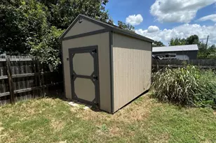 2101 Whistling Way, Taylor, TX 76574 - Photo 5