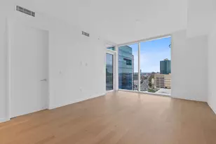 313 W 17th St, Austin, TX 78701 - Photo 9