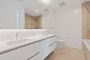 313 W 17th St, Austin, TX 78701 - Photo 13