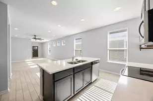 225 Unforgiven Ln, Jarrell, TX 76537 - Photo 13