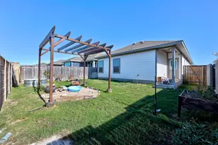 225 Unforgiven Ln, Jarrell, TX 76537 - Photo 29