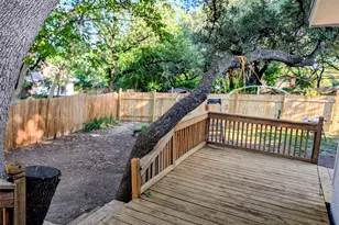 10801 W Lakeview Dr, Jonestown, TX 78645 - Photo 13