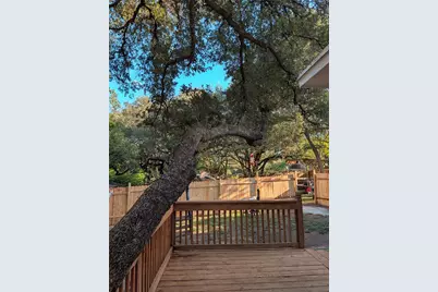 10801 W Lakeview Drive, Jonestown, TX 78645 - Photo 15