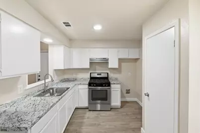 2204 Donahue Lane #B, Austin, TX 78744 - Photo 3