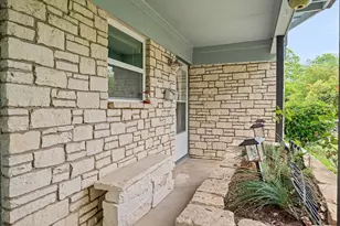 1422 Yorkshire Dr, Austin, TX 78723 - Photo 5