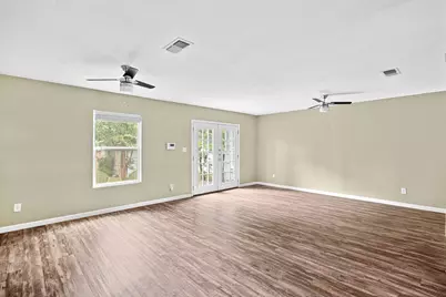 1422 Yorkshire Drive, Austin, TX 78723 - Photo 9
