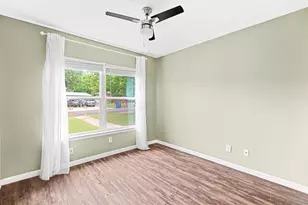 1422 Yorkshire Dr, Austin, TX 78723 - Photo 15