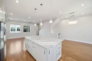 1801 E 2nd St, Austin, TX 78702 - Photo 9