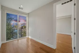 1801 E 2nd St, Austin, TX 78702 - Photo 15