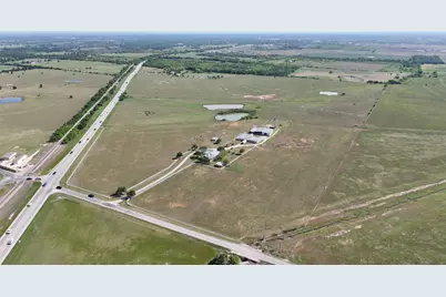 111 Lund Road, Elgin, TX 78621 - Photo 3