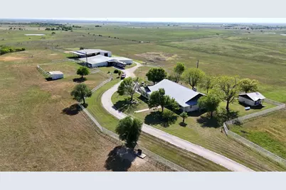 111 Lund Road, Elgin, TX 78621 - Photo 7