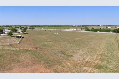 111 Lund Road, Elgin, TX 78621 - Photo 11