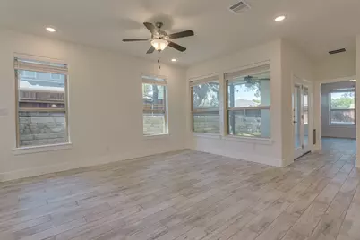 619 Parkline Drive, Georgetown, TX 78626 - Photo 3