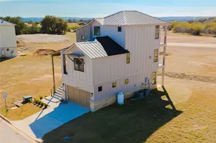 25829 Case Ln, Spicewood, TX 78669 - Photo 3