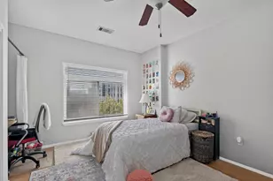910 W 25th St, Austin, TX 78705 - Photo 7