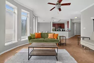 910 W 25th St, Austin, TX 78705 - Photo 23