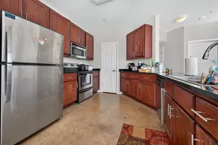 910 W 25th St, Austin, TX 78705 - Photo 25