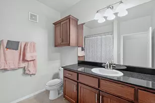 910 W 25th St, Austin, TX 78705 - Photo 9