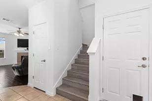 1117 Cockrill Ct, Hutto, TX 78634 - Photo 7