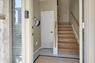 9201 Brodie Ln, Austin, TX 78748 - Photo 5