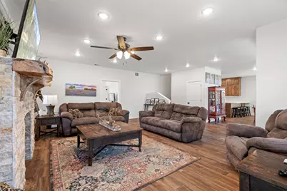 712 Enfield Drive, Rockdale, TX 76567 - Photo 9