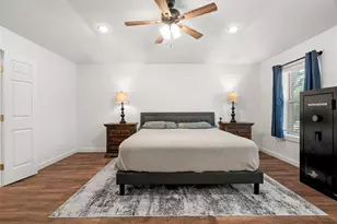 712 Enfield Dr, Rockdale, TX 76567 - Photo 19