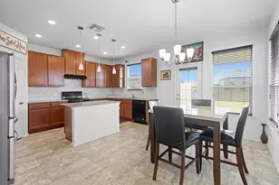 13821 Virtue St, Manor, TX 78653 - Photo 9