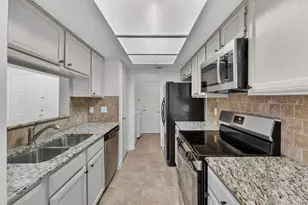 512 Eberhart Ln, Austin, TX 78745 - Photo 9
