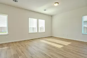 129 Honey Bee Rd, Jarrell, TX 76537 - Photo 7