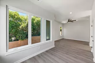 2309 Montopolis Dr, Austin, TX 78741 - Photo 9