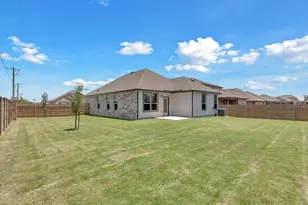 14516 Isidors Eagle Wy, Elgin, TX 78621 - Photo 17