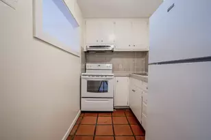 110 E 37th St, Austin, TX 78705 - Photo 5