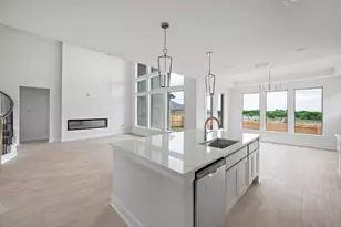 129 Cloverton Cres, Hutto, TX 78634 - Photo 9