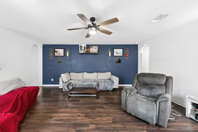 124 Continental Avenue, Liberty Hill, TX 78642 - Photo 11
