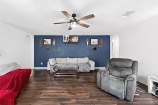 124 Continental Ave, Liberty Hill, TX 78642 - Photo 11
