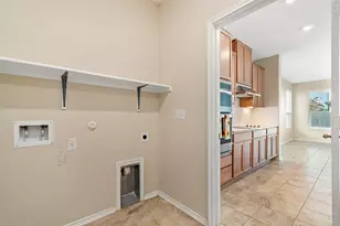 6300 Carriage Pines Dr, Del Valle, TX 78617 - Photo 9