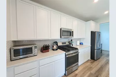 13302 Henrietta Plaza, Manor, TX 78653 - Photo 9