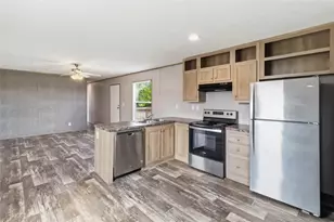 5670 E Austin St, Giddings, TX 78942 - Photo 11