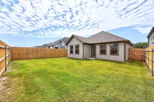 327 Bendecido Loop, Elgin, TX 78621 - Photo 29