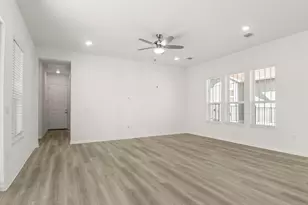 7505 Boyd Hvn Dr, Austin, TX 78744 - Photo 5