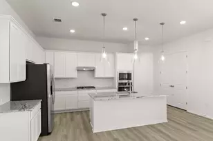 7505 Boyd Hvn Dr, Austin, TX 78744 - Photo 11