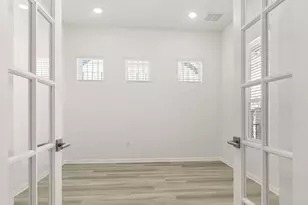 7505 Boyd Hvn Dr, Austin, TX 78744 - Photo 17