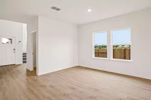 25524 Farmers Crop Ln, Elgin, TX 78621 - Photo 11