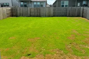 570 Papaya Dr, Buda, TX 78610 - Photo 27