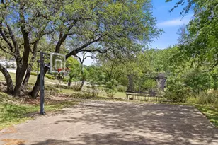 3913 Bonnell Dr, Austin, TX 78731 - Photo 39